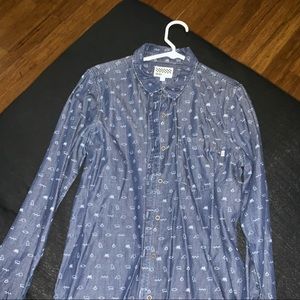 Woman’s vans shirt
